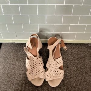 SO Cream Woven Sandals